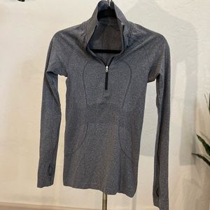 Lululemon Swiftly Half Zip | Size 2 | Grey | Long Sleeve | GREAT Condition